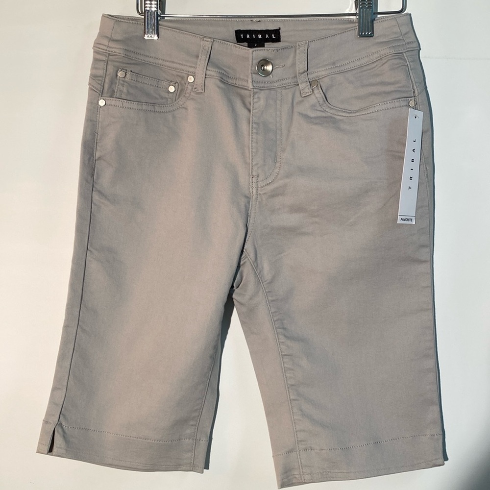 Tribal - NWT favourite stretch Bermuda Shorts. Size 2
